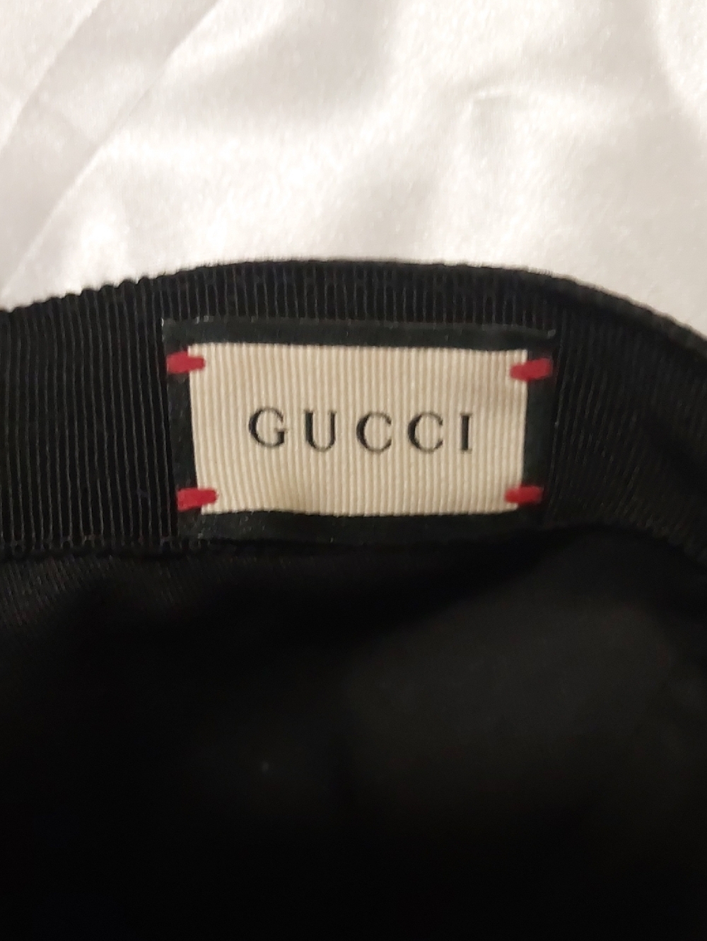Gucci Black Baseball Cap with Gold Logo Patch Vintage - Picture 6 of 8